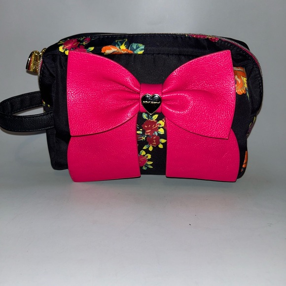 Like new Betsey Johnson floral make up bag - Picture 1 of 9